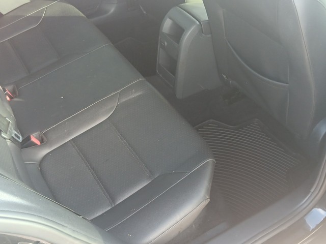 Volkswagen Jetta Vehicle Full-screen Gallery Image 12