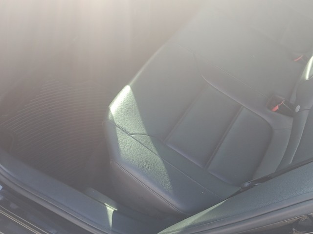 Volkswagen Jetta Vehicle Full-screen Gallery Image 14