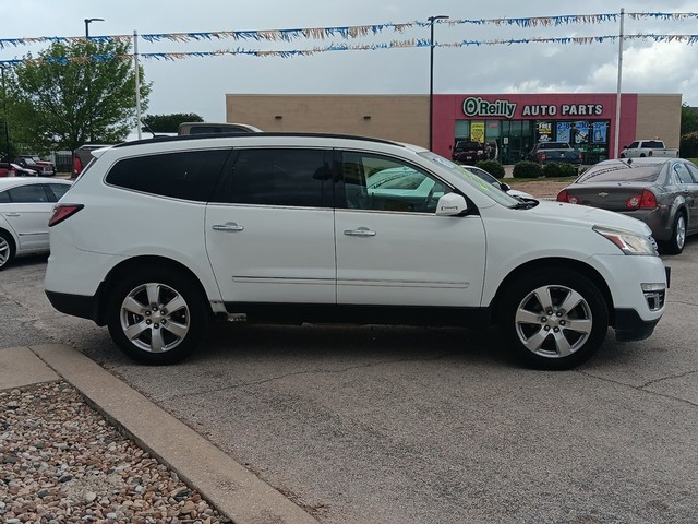 Chevrolet Traverse Vehicle Full-screen Gallery Image 2