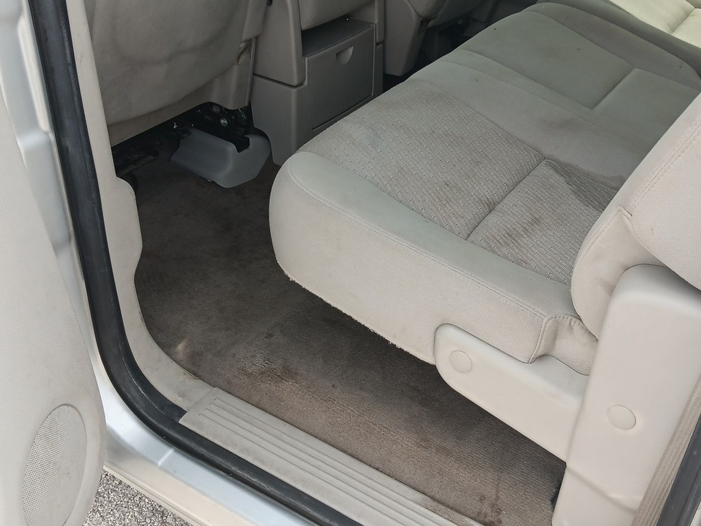 GMC Sierra 1500 Vehicle Full-screen Gallery Image 14