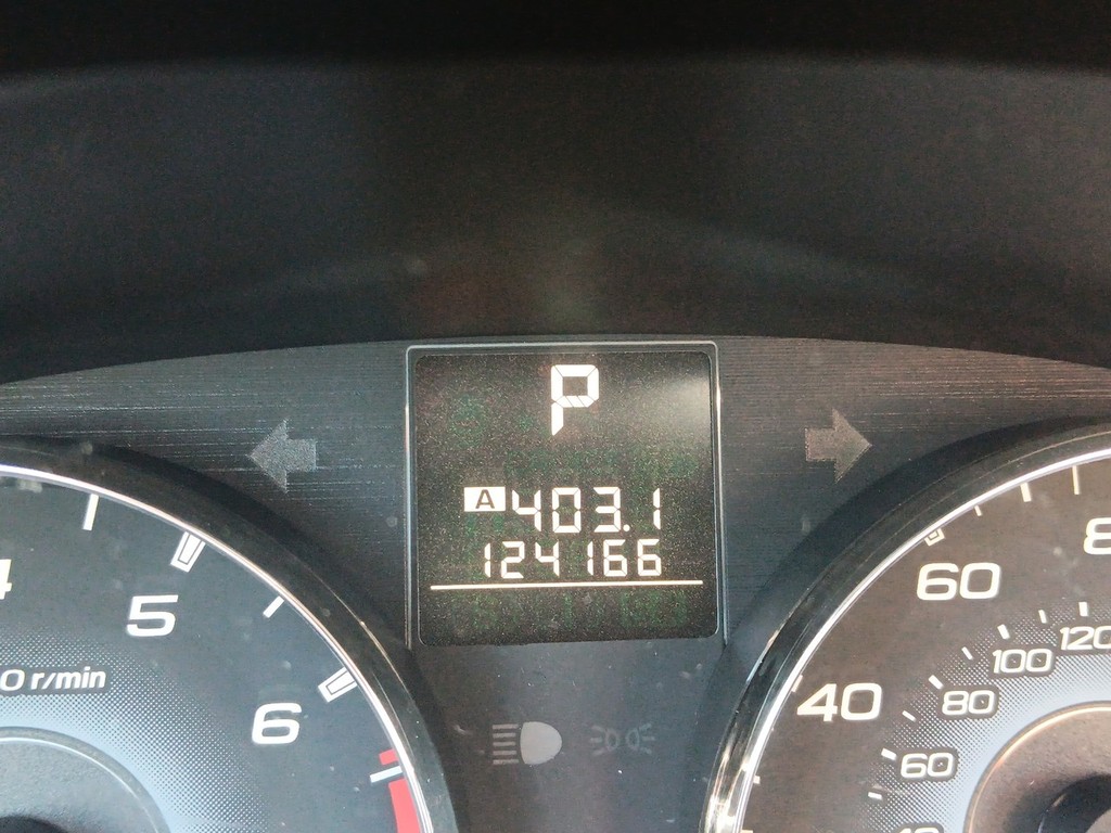 Subaru Legacy Vehicle Full-screen Gallery Image 19