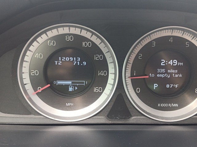 Volvo S60 Vehicle Full-screen Gallery Image 19