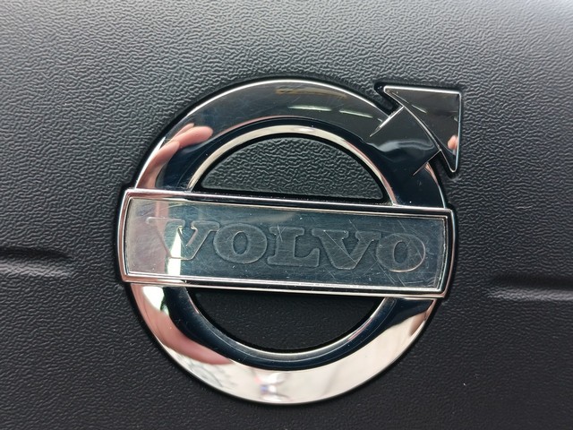 Volvo S60 Vehicle Full-screen Gallery Image 22