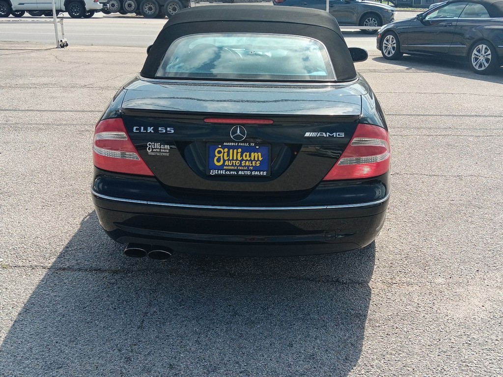 Mercedes-Benz CLK-Class Vehicle Full-screen Gallery Image 4