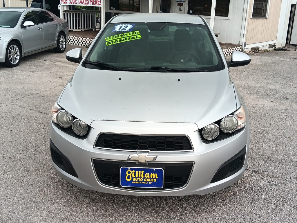 Chevrolet Sonic Vehicle Full-screen Gallery Image 08