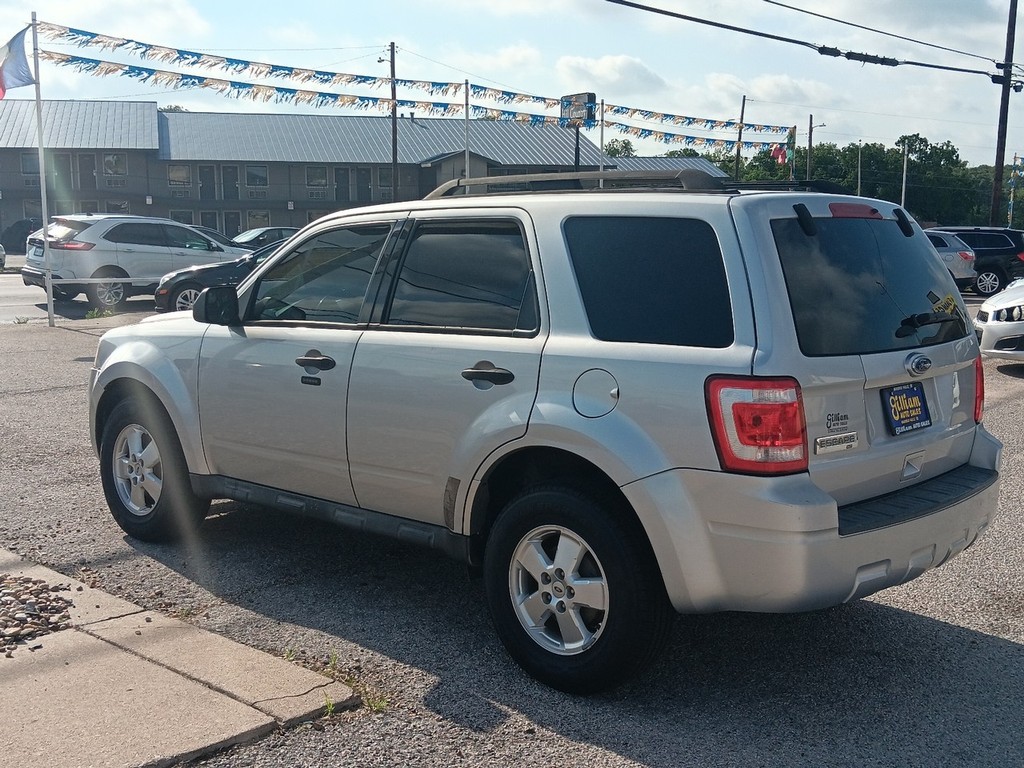Ford Escape Vehicle Full-screen Gallery Image 06