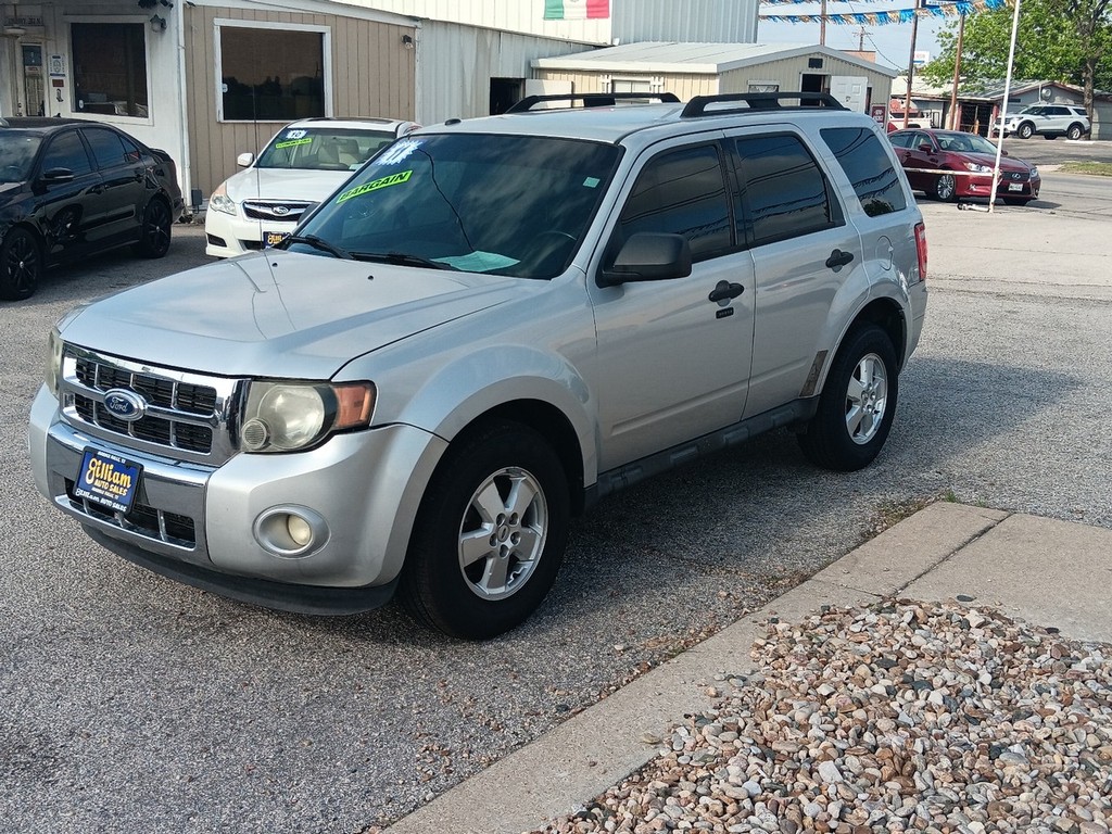 Ford Escape Vehicle Full-screen Gallery Image 08