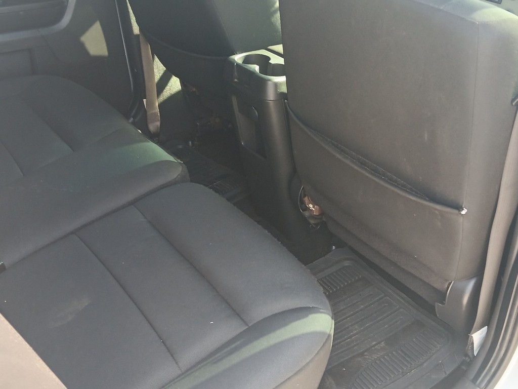 Ford Escape Vehicle Full-screen Gallery Image 13