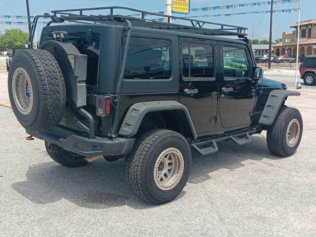 Jeep Wrangler Unlimited Vehicle Full-screen Gallery Image 3