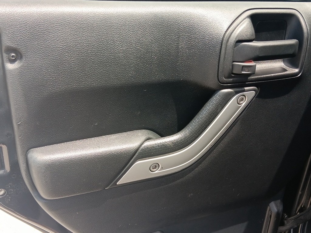 Jeep Wrangler Unlimited Vehicle Full-screen Gallery Image 13