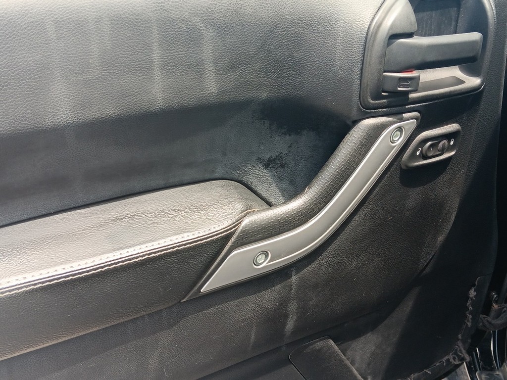 Jeep Wrangler Unlimited Vehicle Full-screen Gallery Image 15