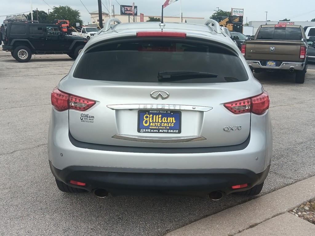 INFINITI QX70 Vehicle Full-screen Gallery Image 3