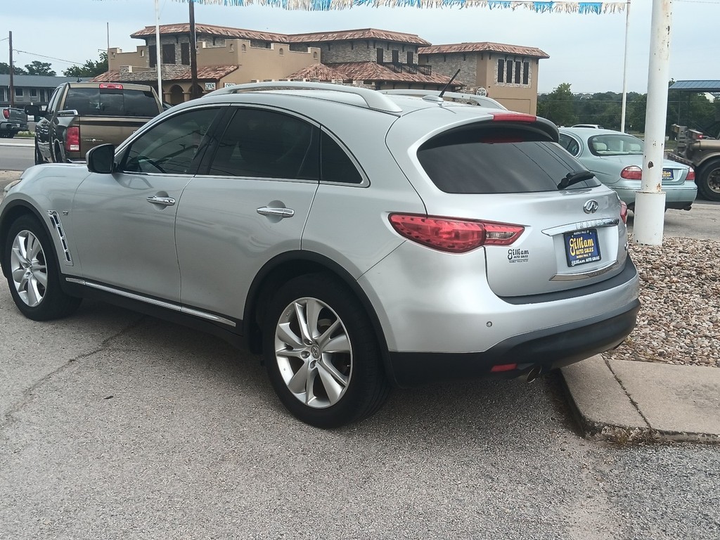 INFINITI QX70 Vehicle Full-screen Gallery Image 4