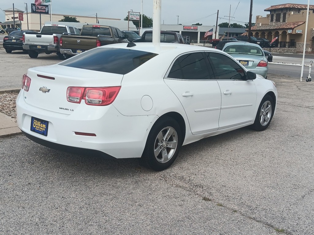 Chevrolet Malibu Vehicle Full-screen Gallery Image 3