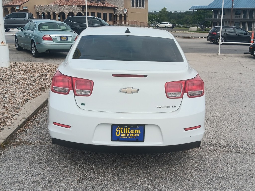 Chevrolet Malibu Vehicle Full-screen Gallery Image 4