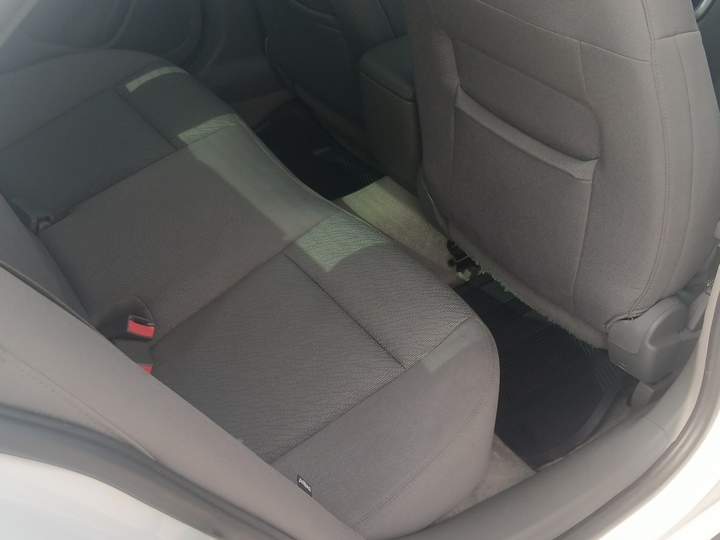 Chevrolet Malibu Vehicle Full-screen Gallery Image 12