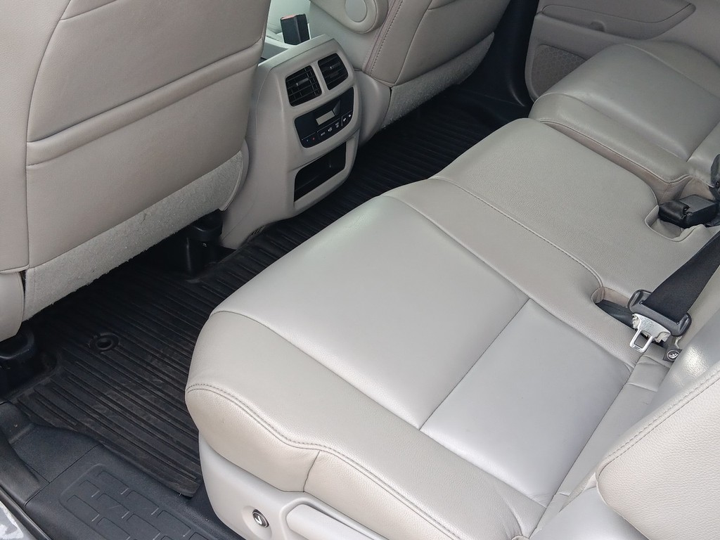 Honda Pilot Vehicle Full-screen Gallery Image 15