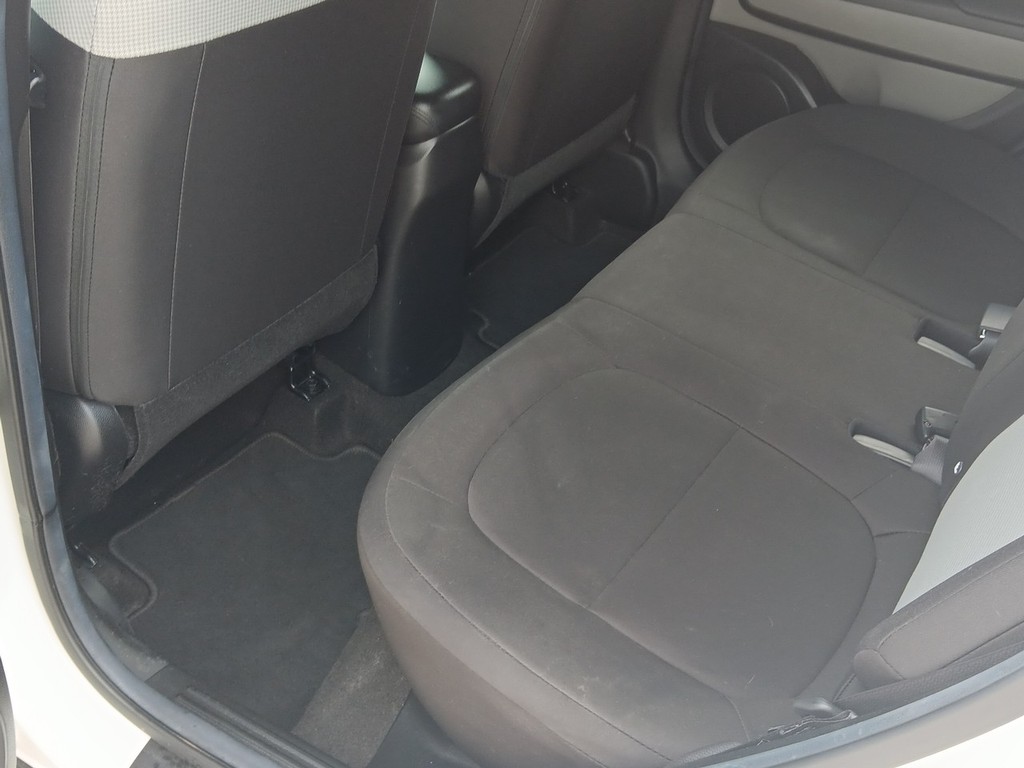 Kia Soul Vehicle Full-screen Gallery Image 13