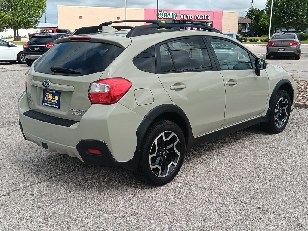 Subaru Crosstrek Vehicle Full-screen Gallery Image 3