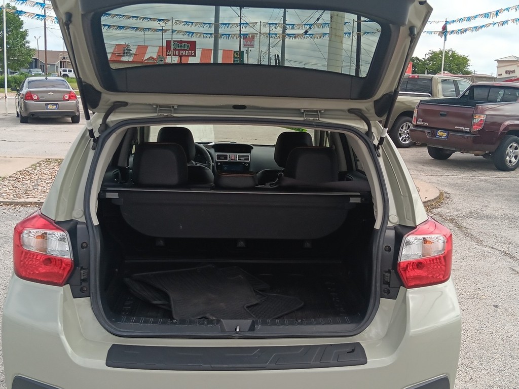 Subaru Crosstrek Vehicle Full-screen Gallery Image 5