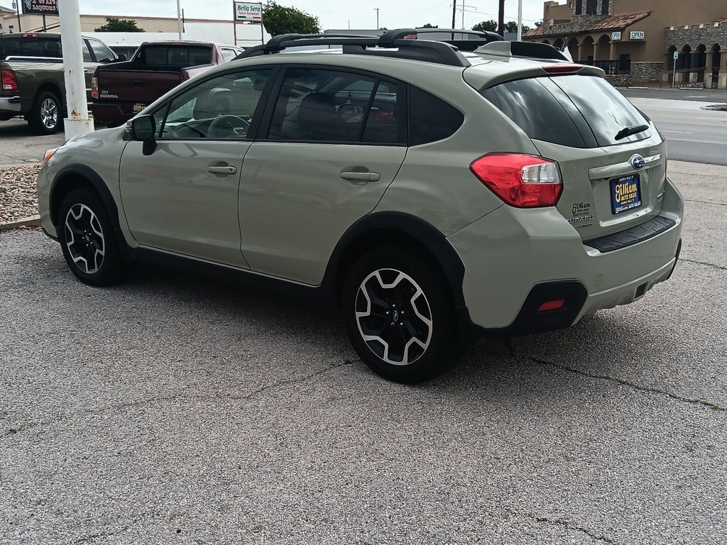Subaru Crosstrek Vehicle Full-screen Gallery Image 6