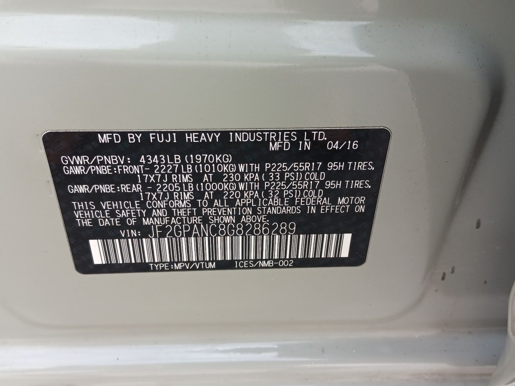Subaru Crosstrek Vehicle Full-screen Gallery Image 16