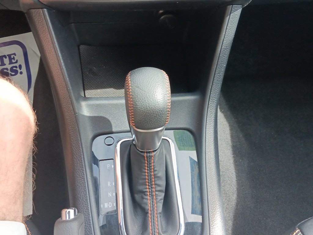Subaru Crosstrek Vehicle Full-screen Gallery Image 22