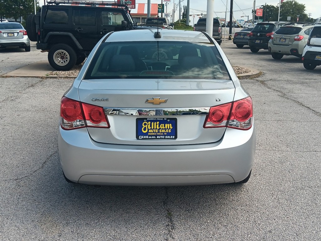 Chevrolet Cruze Limited Vehicle Full-screen Gallery Image 4