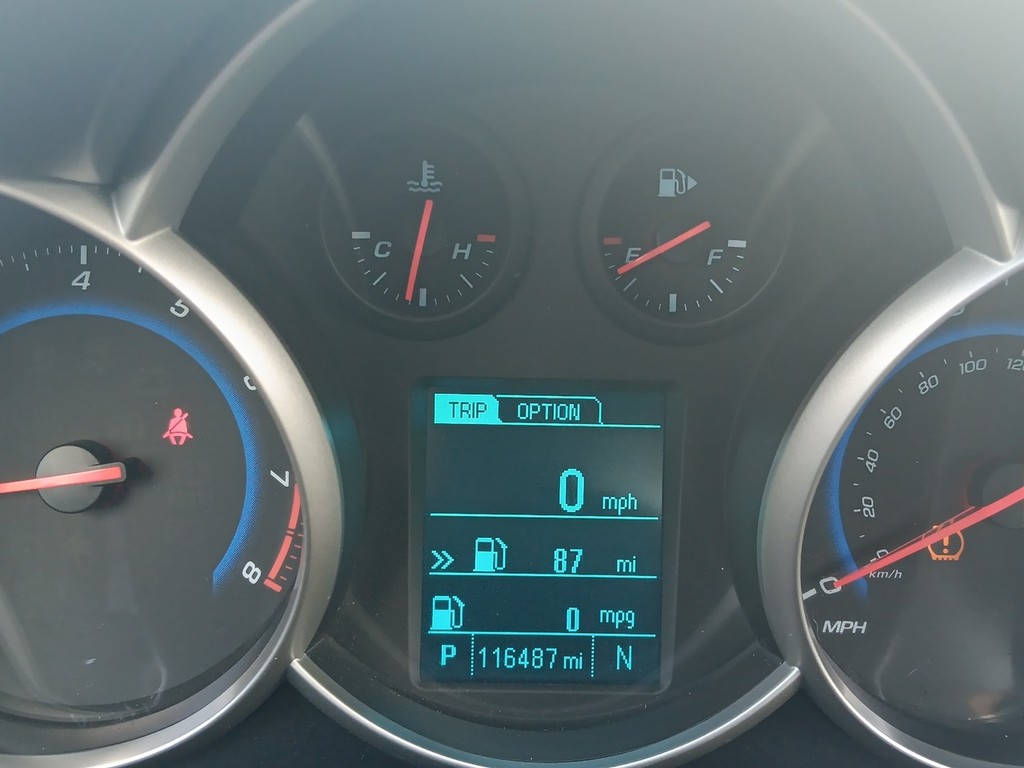 Chevrolet Cruze Limited Vehicle Full-screen Gallery Image 18