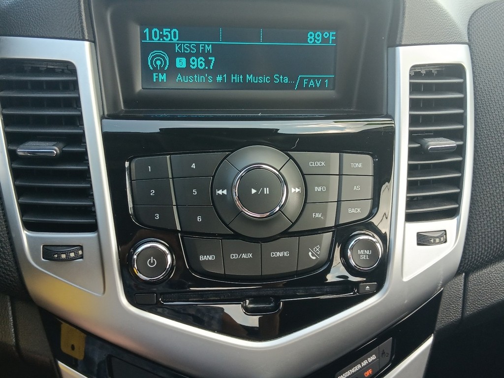 Chevrolet Cruze Limited Vehicle Full-screen Gallery Image 19