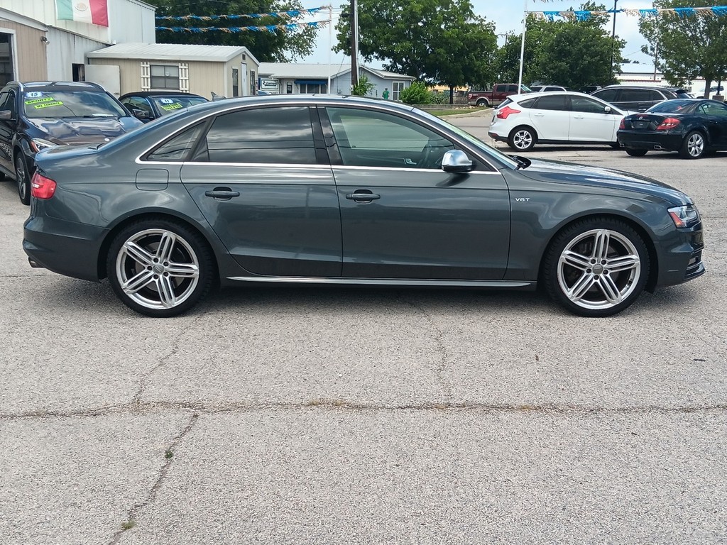 Audi S4 Vehicle Full-screen Gallery Image 02