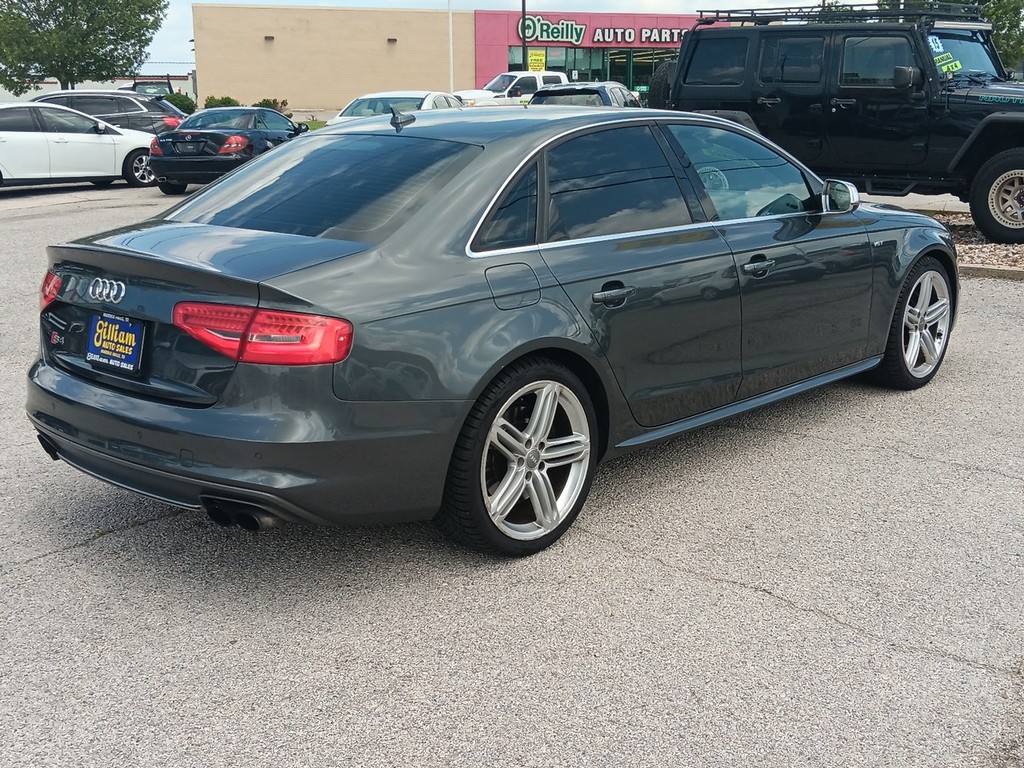 Audi S4 Vehicle Full-screen Gallery Image 03
