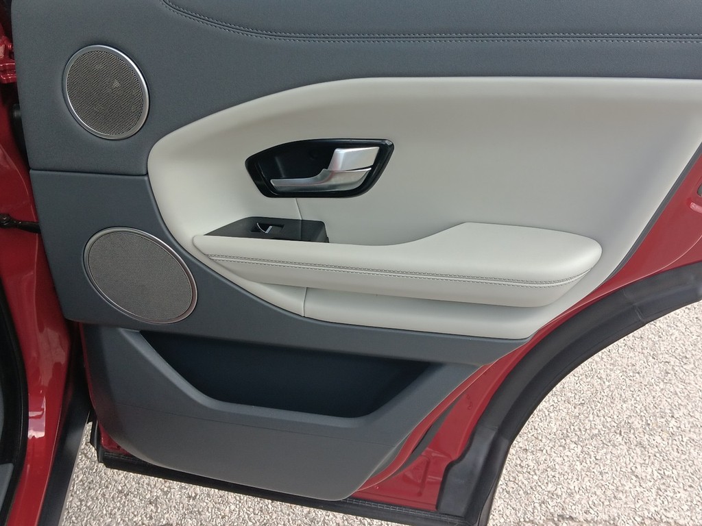 Land Rover Range Rover Evoque Vehicle Full-screen Gallery Image 13