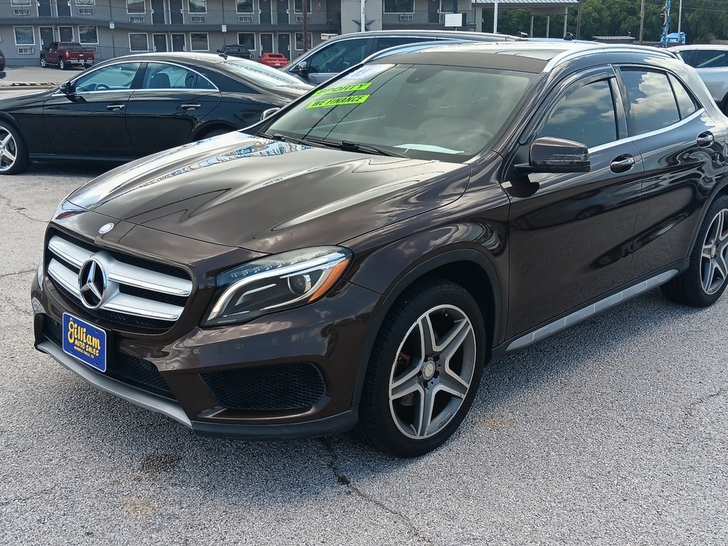 Mercedes-Benz GLA-Class Vehicle Full-screen Gallery Image 07