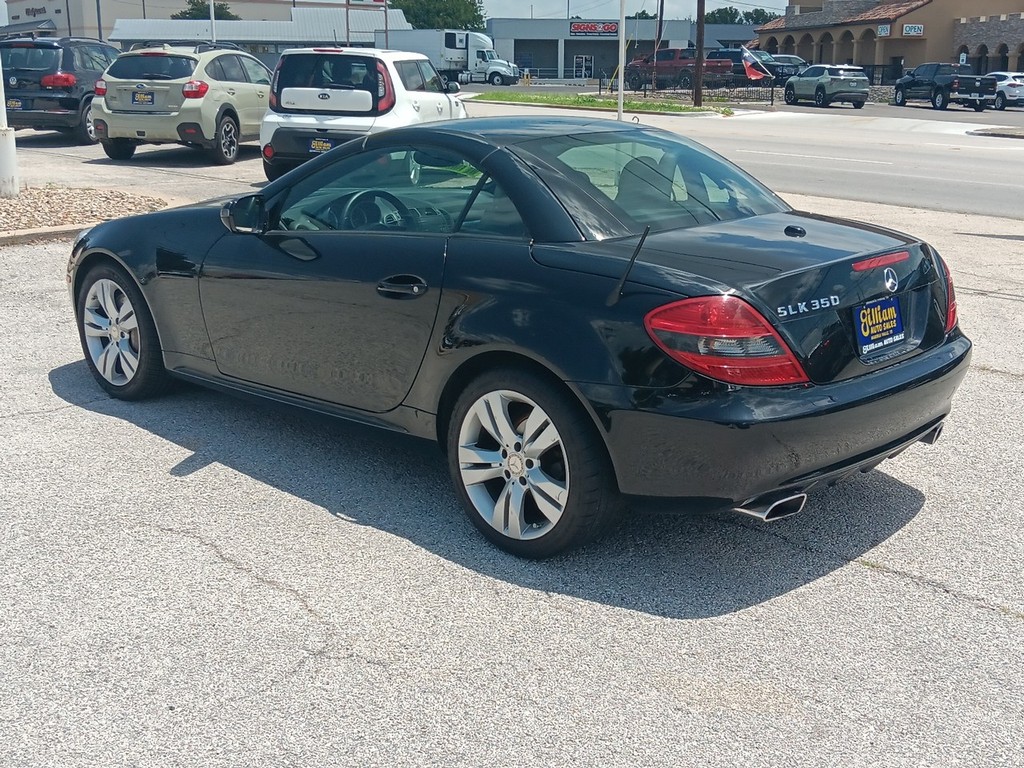 Mercedes-Benz SLK-Class Vehicle Full-screen Gallery Image 05