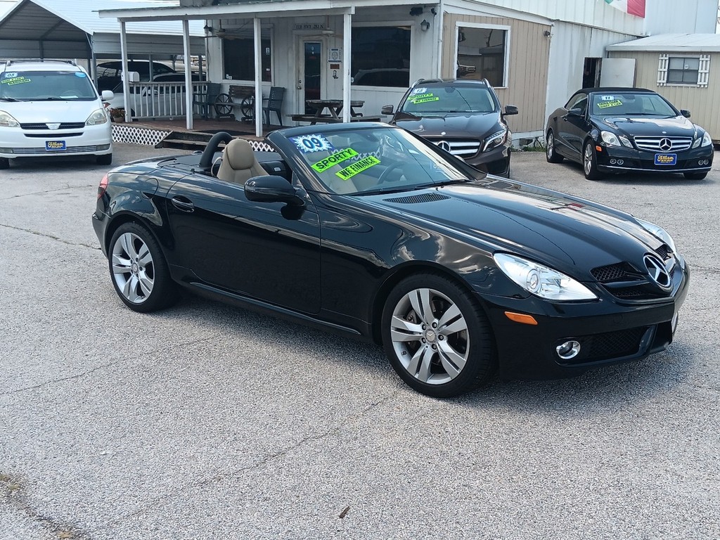 Mercedes-Benz SLK-Class Vehicle Full-screen Gallery Image 11