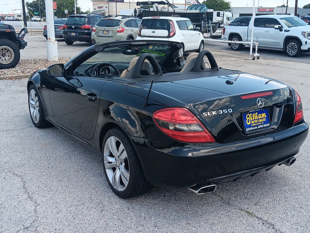 Mercedes-Benz SLK-Class Vehicle Full-screen Gallery Image 14