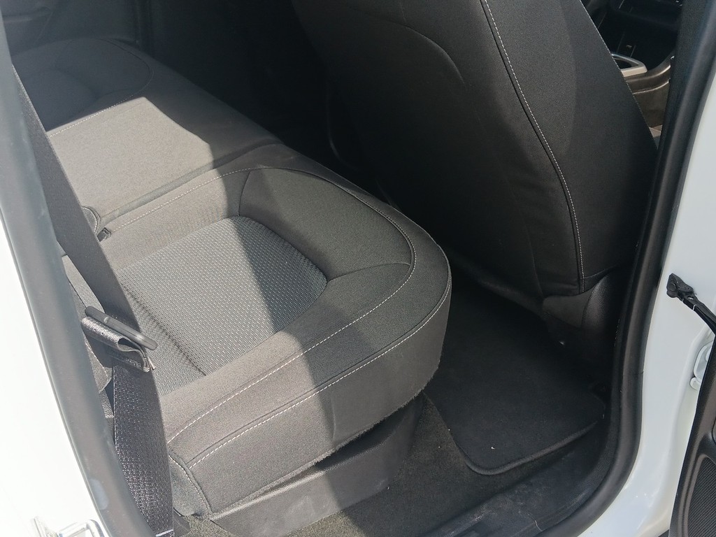 Chevrolet Colorado Vehicle Full-screen Gallery Image 12