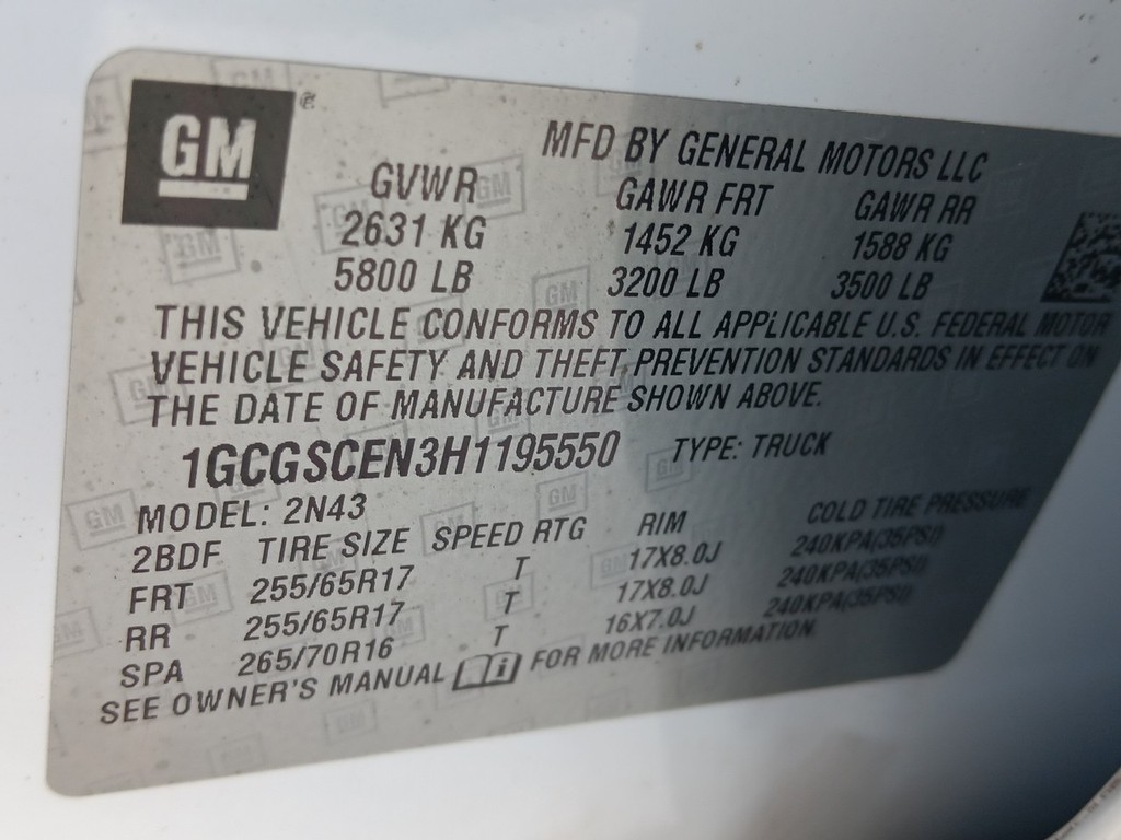 Chevrolet Colorado Vehicle Full-screen Gallery Image 17