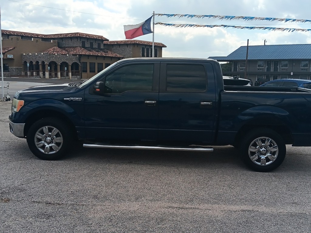Ford F-150 Vehicle Full-screen Gallery Image 06