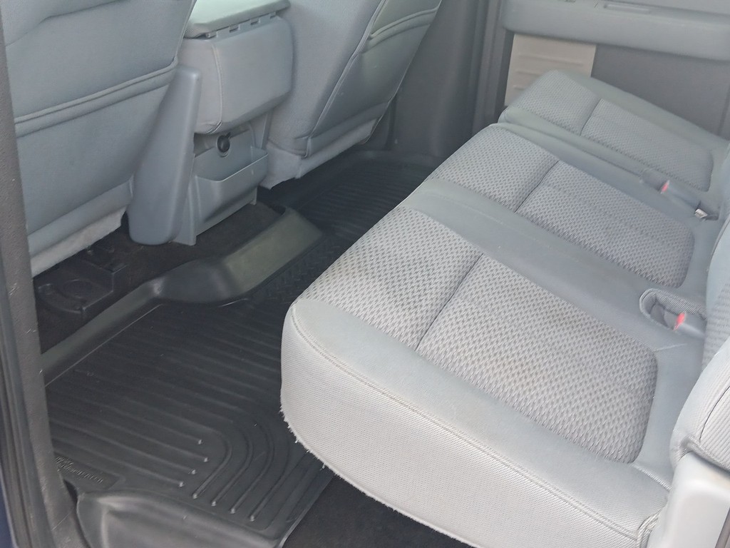 Ford F-150 Vehicle Full-screen Gallery Image 14