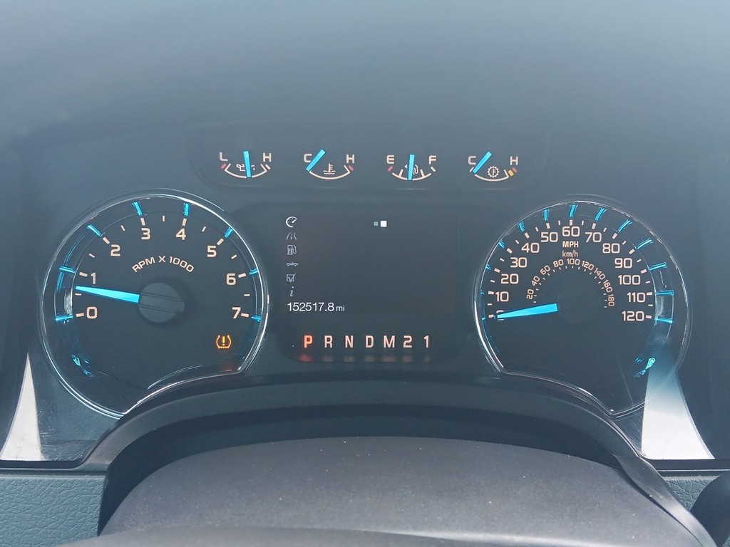 Ford F-150 Vehicle Full-screen Gallery Image 17