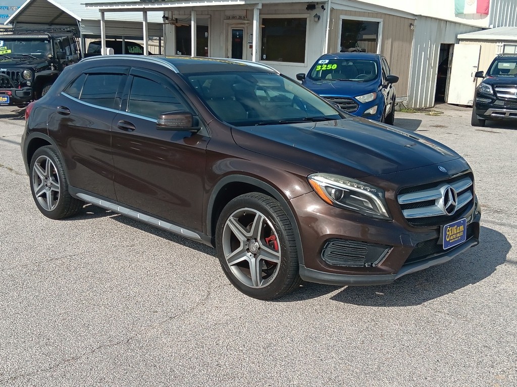 2017 Mercedes-Benz GLA GLA250's photo