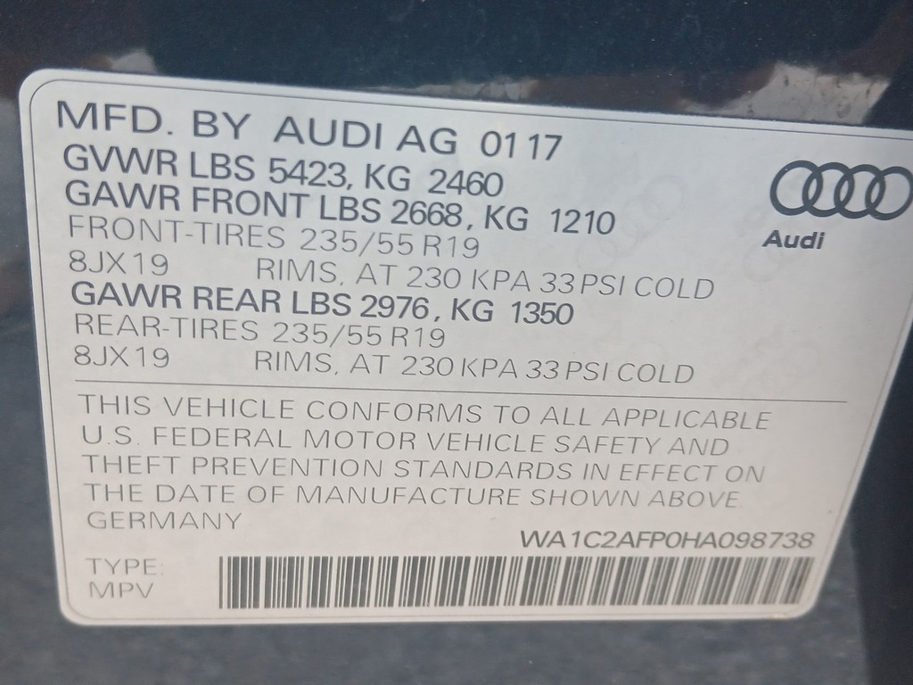 Audi Q5 Vehicle Full-screen Gallery Image 19