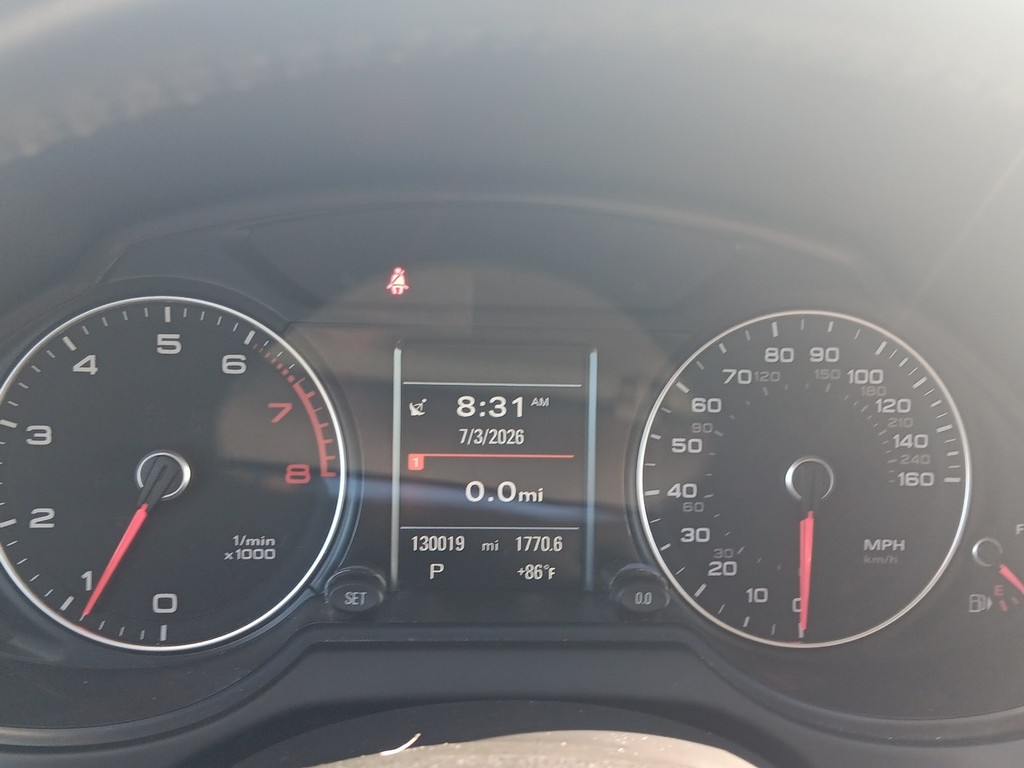 Audi Q5 Vehicle Full-screen Gallery Image 20