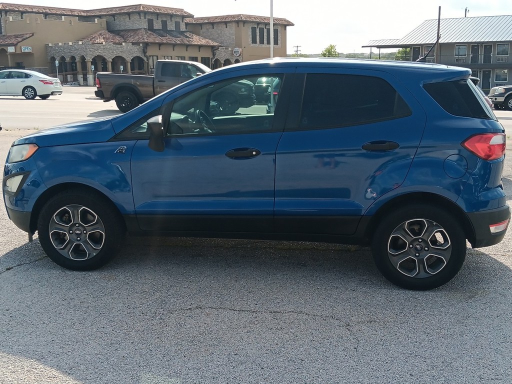 Ford EcoSport Vehicle Full-screen Gallery Image 6
