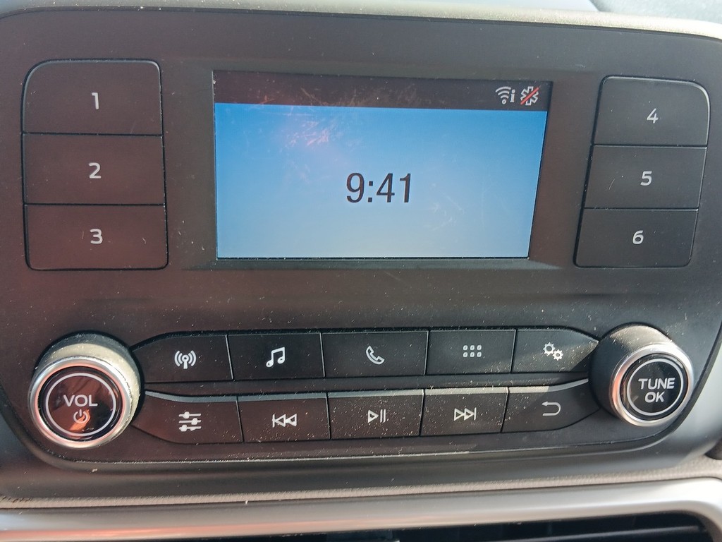 Ford EcoSport Vehicle Full-screen Gallery Image 18