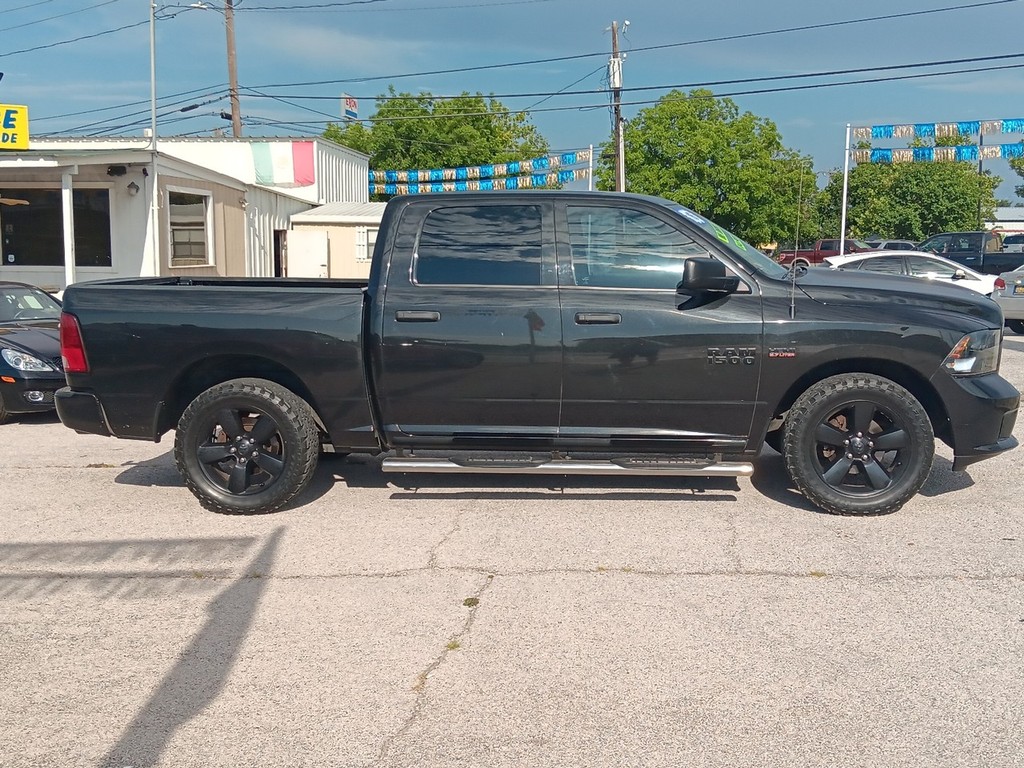 Ram 1500 Vehicle Full-screen Gallery Image 04