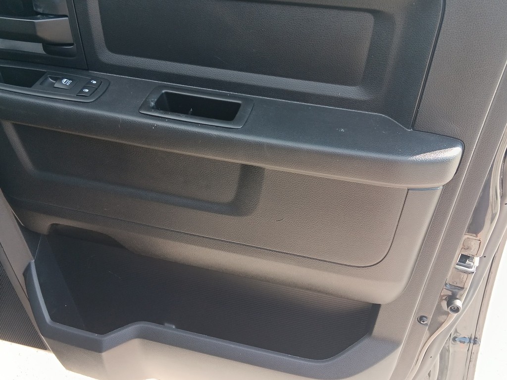 Ram 1500 Vehicle Full-screen Gallery Image 11