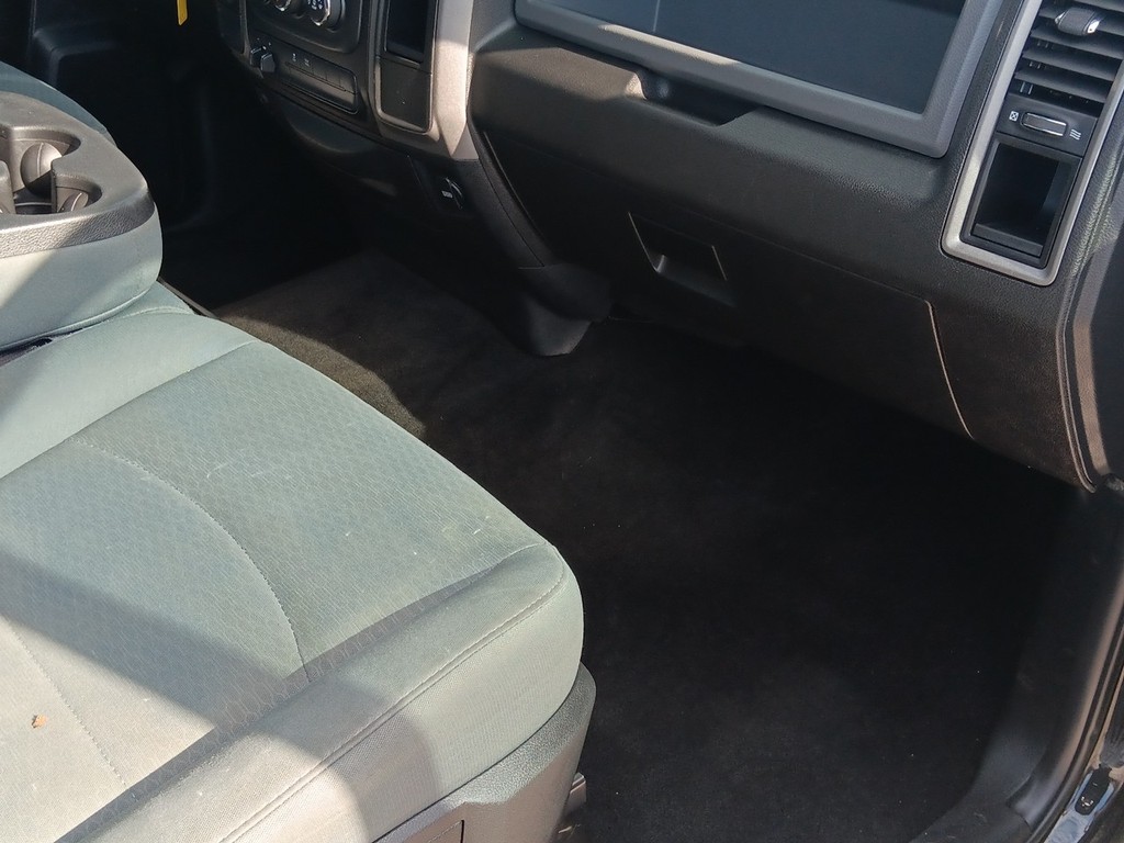 Ram 1500 Vehicle Full-screen Gallery Image 12